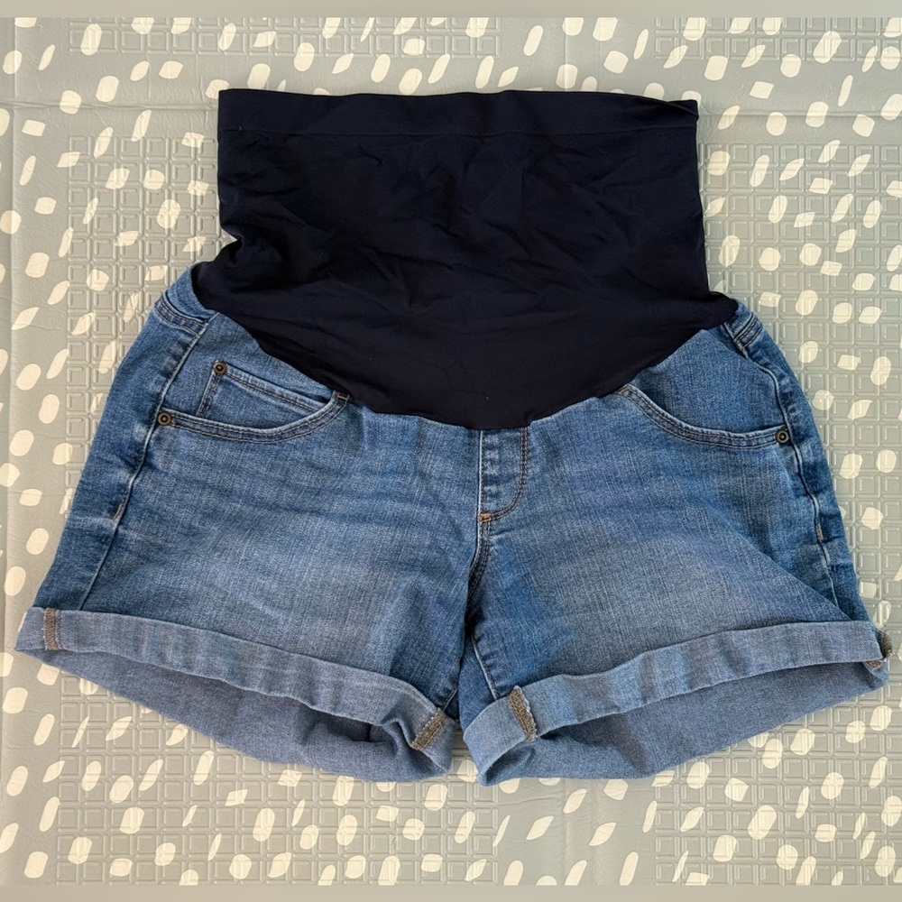 A:Glow (Kohl’s) Maternity Shorts
